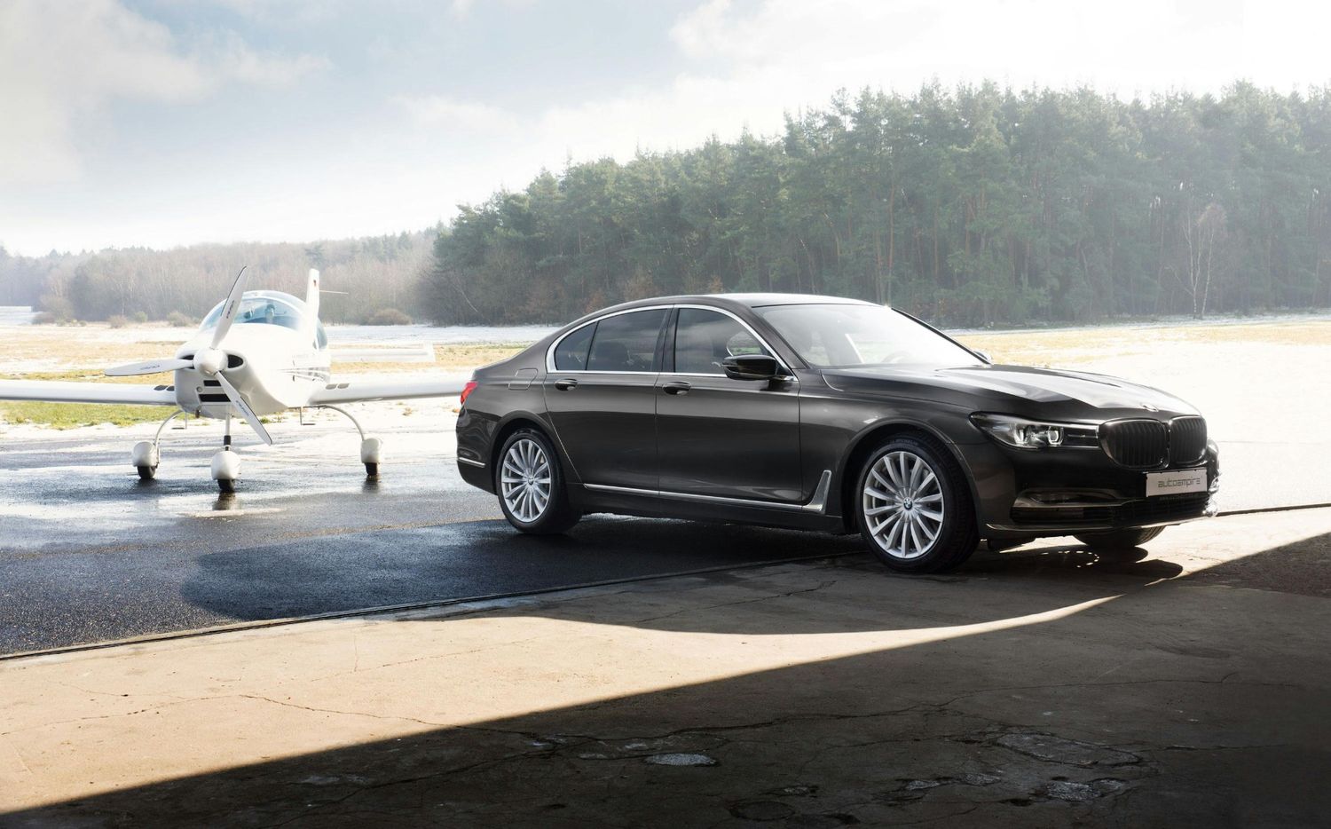Raz Private Hire vehicle for Edinburgh Airport transfers