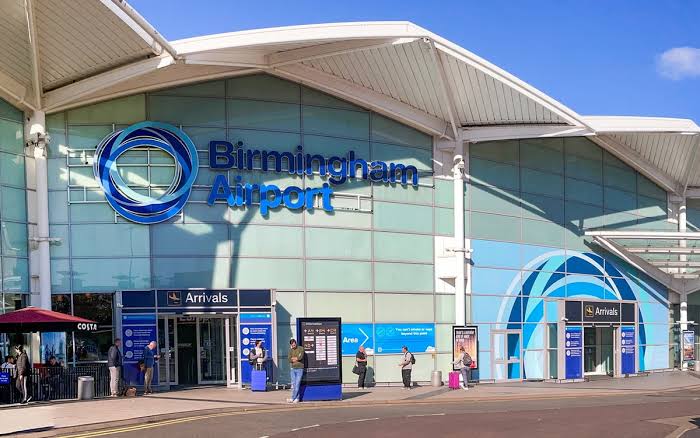 Birmingham Airport arrivals terminal for Raz Private Hire transfers