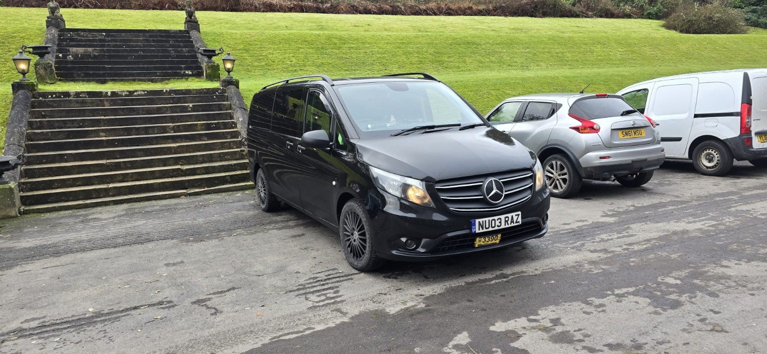 Raz Private Hire black Mercedes 8 seater for Prestwick Airport transfers